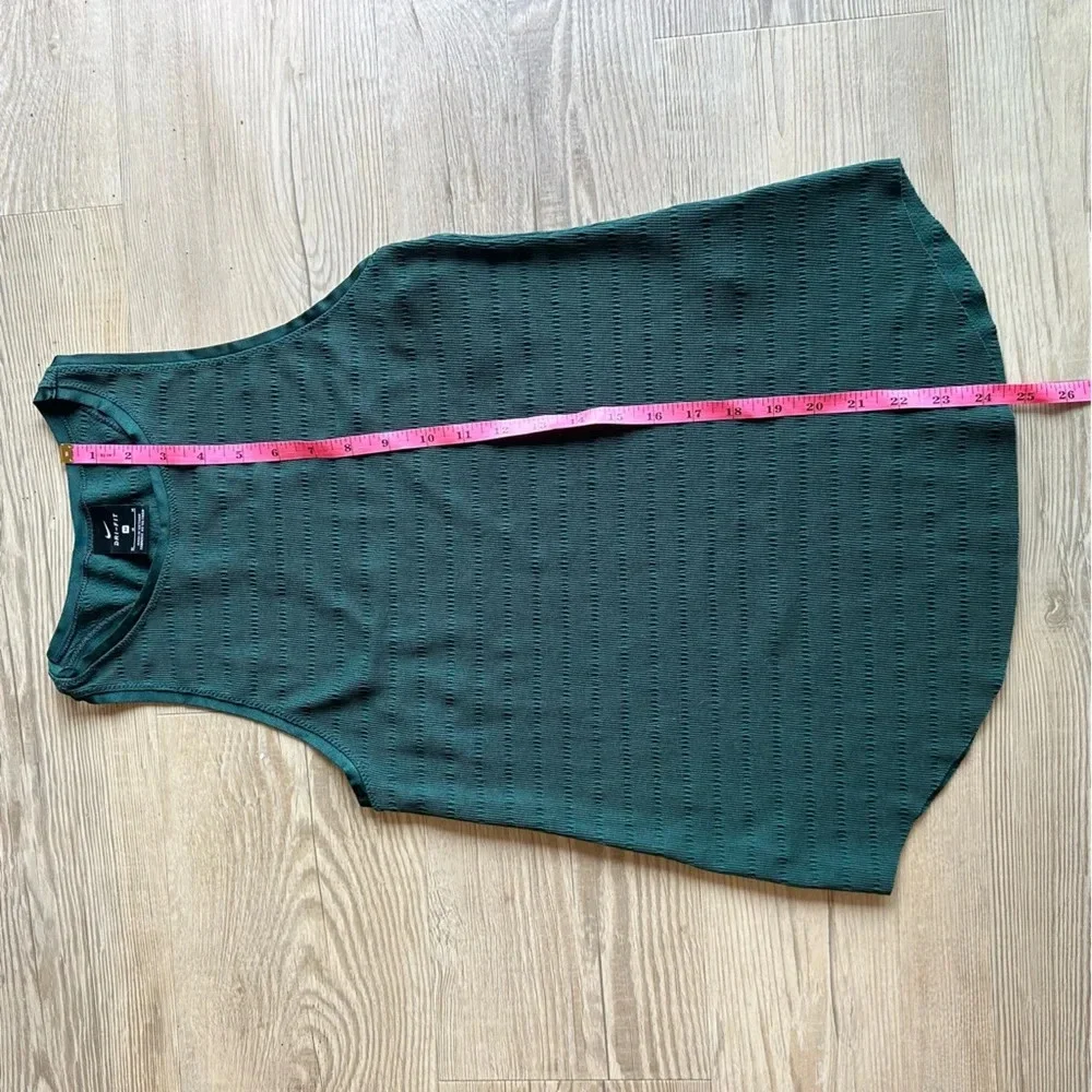 NIKE Yoga Women's Tank top size medium Knit top In dark Green, CU6321-397
